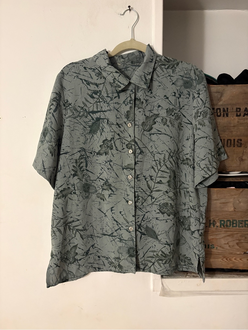 Vintage TanJay Petites Short-Sleeve Button Front Blouse Botanical Print Size M
